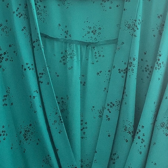 3 for $15 Blouse - Picture 4 of 7